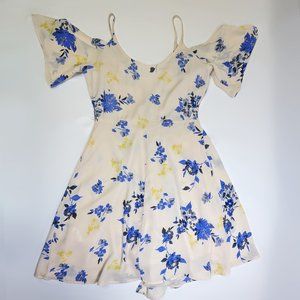 Lush Peep Shoulder Yellow Lightweight Side-Tie Floral Dress Women's Size Small